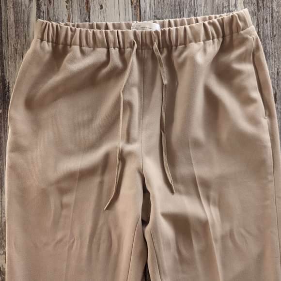 Oak + Fort Elastic Waist Tapered Trouser Camel Women's Medium - Picture 3 of 7